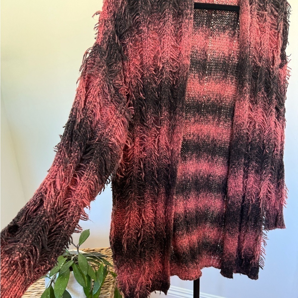 Super cute and fun fringe/shaggy  style cardigan - Picture 6 of 8